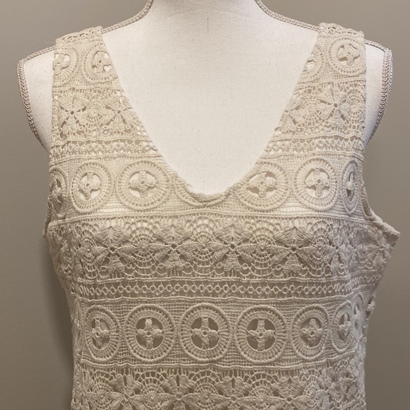 Women’s US Size 10 Sleeveless Crocheted Shirt in Off-White by Burton of … - Picture 3 of 7